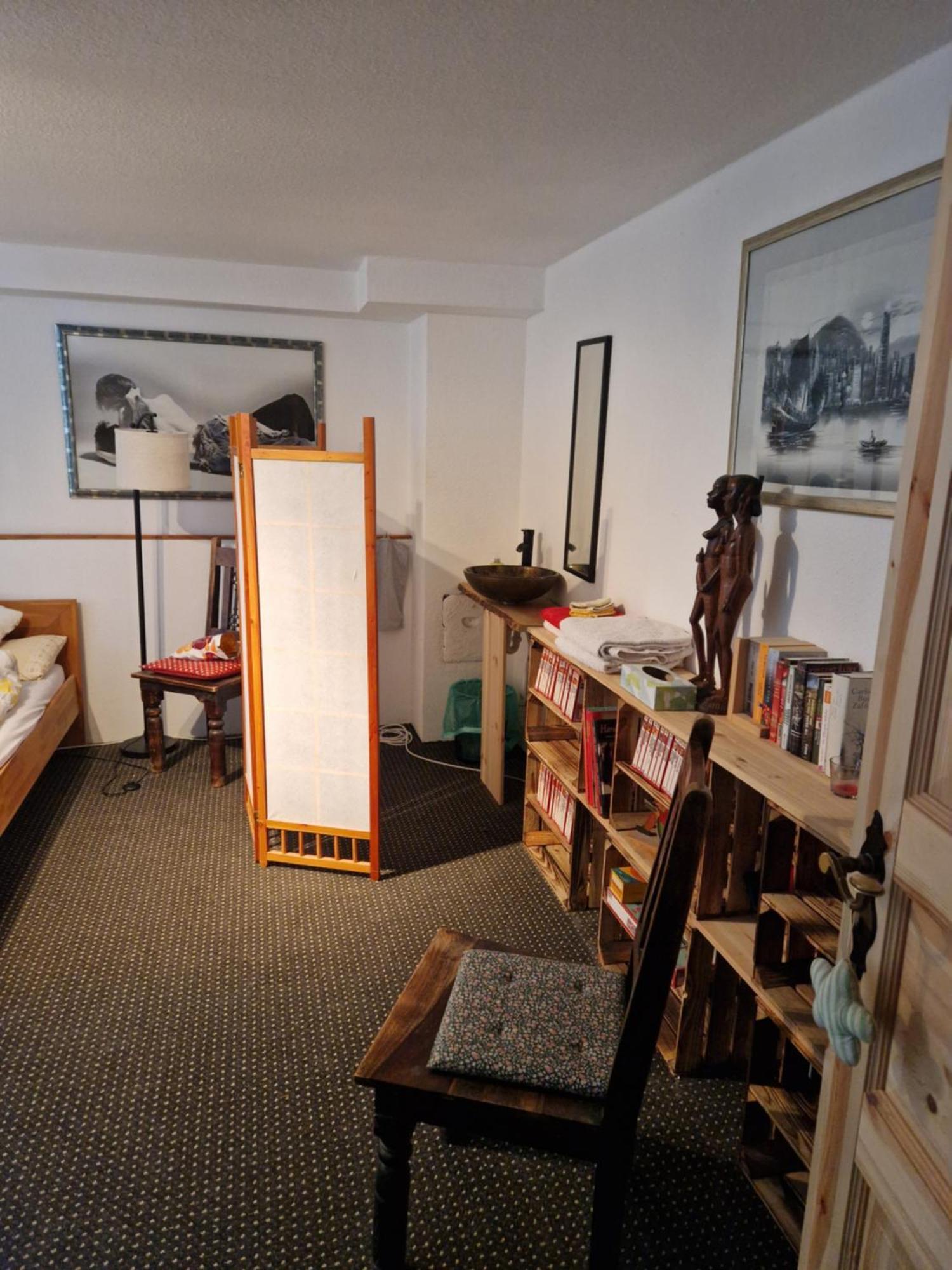 Grosses Gemuetliches Zimmer Mit Eigener Dusche Und Sauna Auf Wunsch Райнштеттен Екстер'єр фото